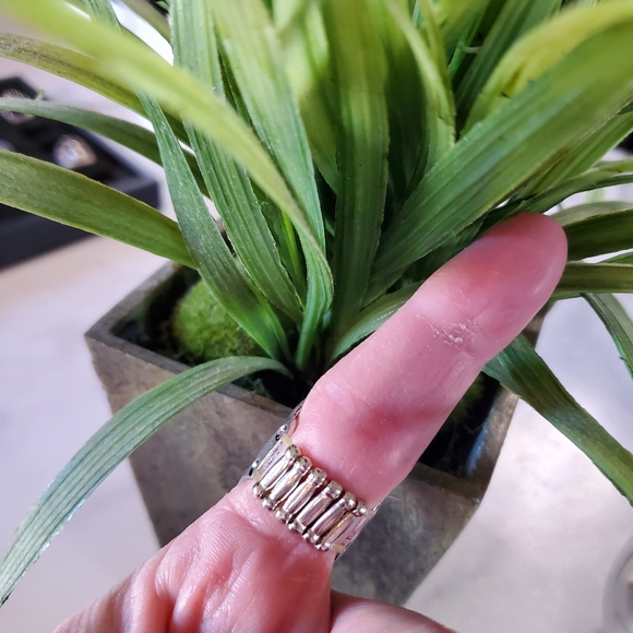 Silver Tone & Turquoise Stone Stretch Band Ring 💥3 for $24💥 - Picture 14 of 17